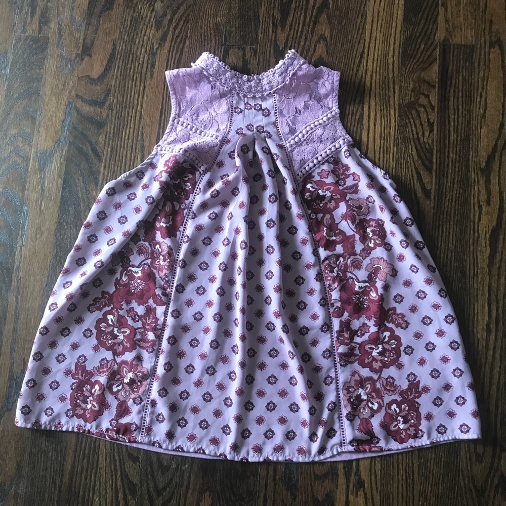 Super cute Xhilaration purple top with lace!